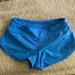 Lululemon Speed Up shorts Size 6 NILE blue low rise.